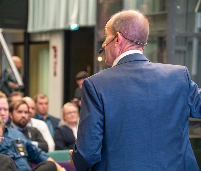 B2B Business Influencer Colin Shaw